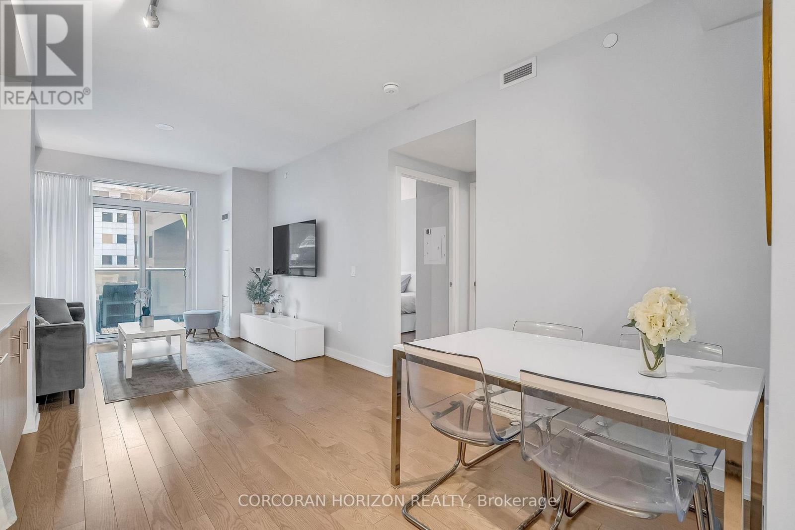 521 - 330 Richmond St Street W, Toronto, Ontario  M5V 0M4 - Photo 13 - C12710598