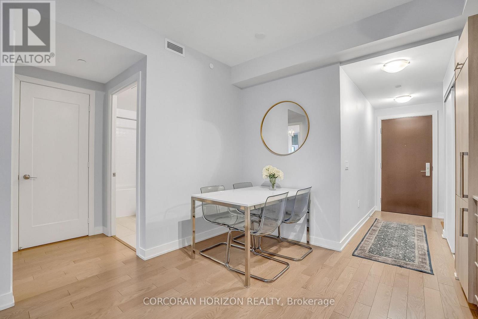 521 - 330 Richmond St Street W, Toronto, Ontario  M5V 0M4 - Photo 5 - C12710598