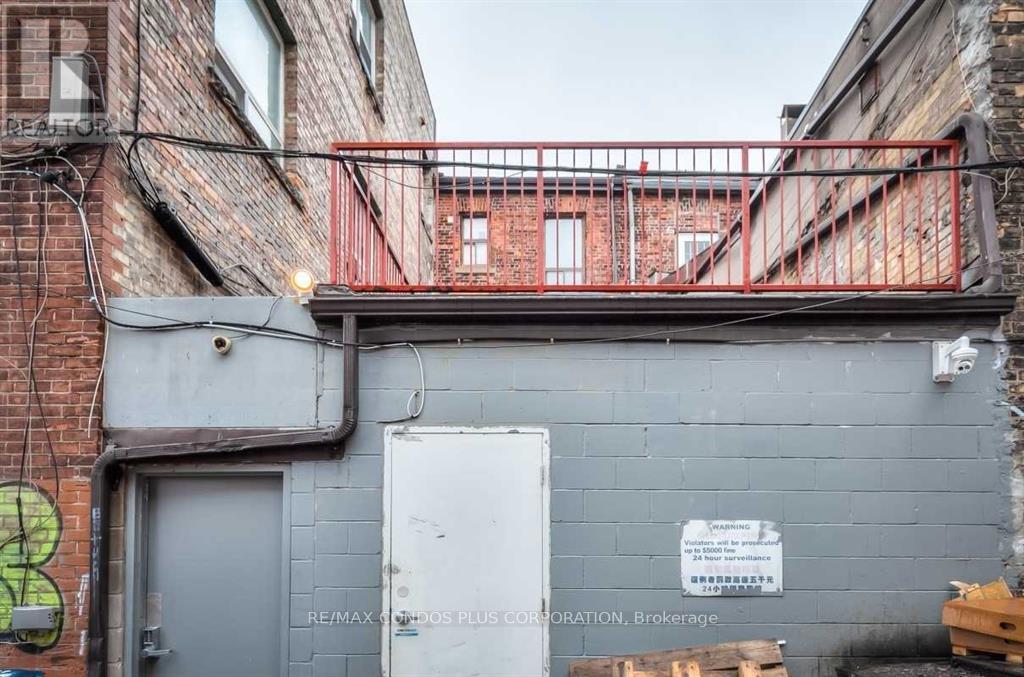 B - 324 Spadina Avenue, Toronto, Ontario  M5T 2E7 - Photo 10 - C12710612