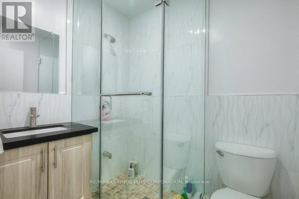 B - 324 Spadina Avenue, Toronto, Ontario  M5T 2E7 - Photo 15 - C12710612