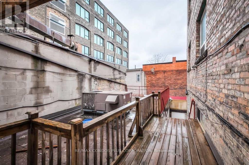 B - 324 Spadina Avenue, Toronto, Ontario  M5T 2E7 - Photo 16 - C12710612