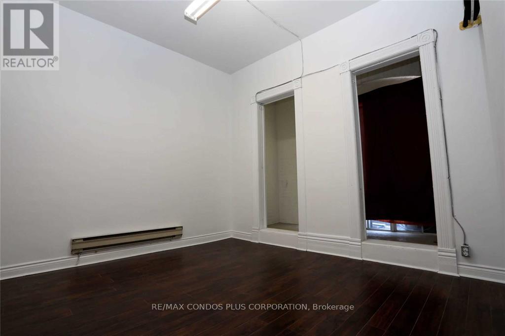 B - 324 Spadina Avenue, Toronto, Ontario  M5T 2E7 - Photo 4 - C12710612