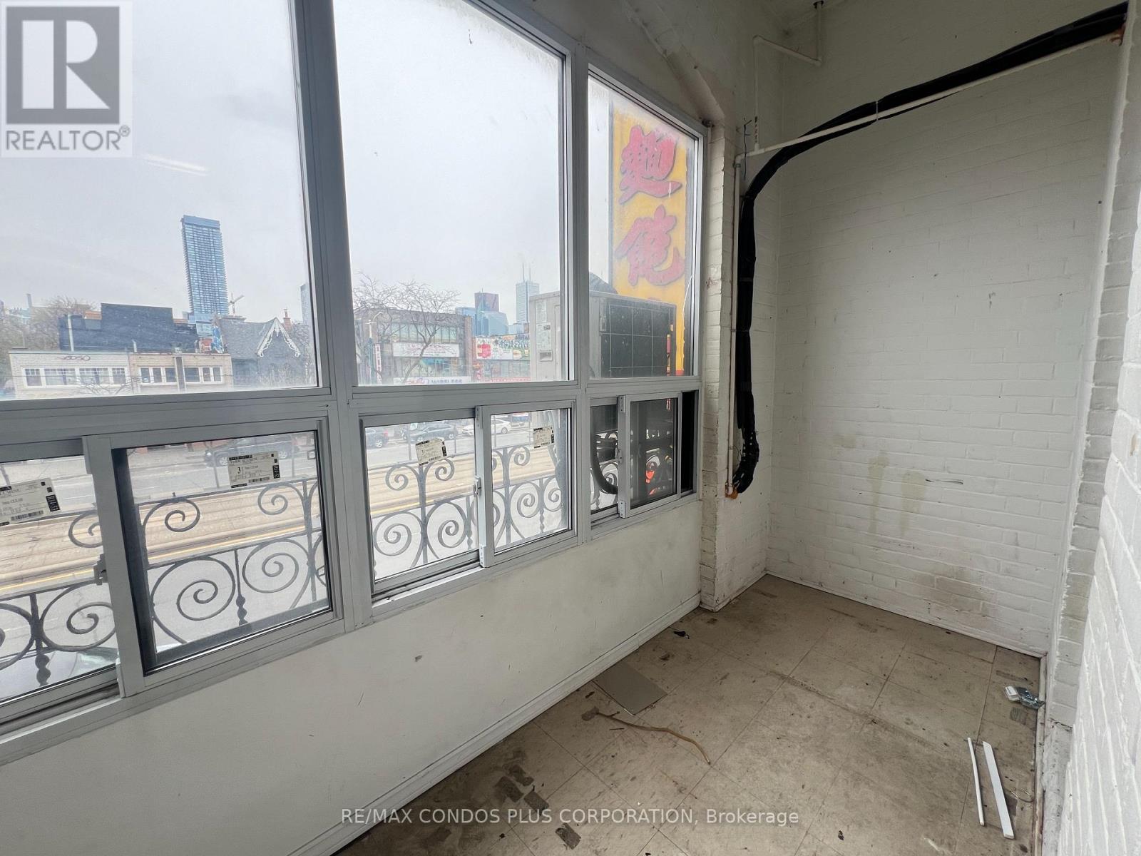 B - 324 Spadina Avenue, Toronto, Ontario  M5T 2E7 - Photo 7 - C12710612