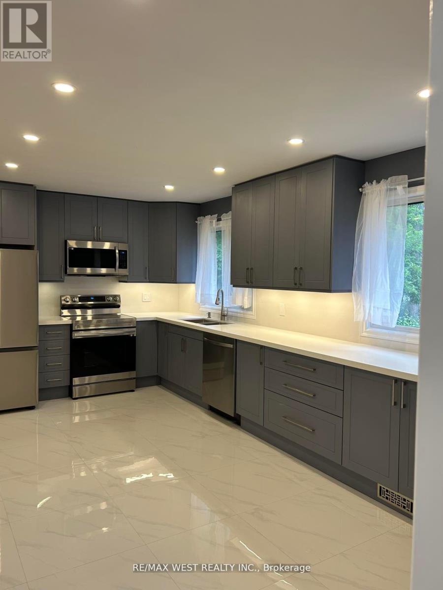 Upper - 21 Tamora Court, Toronto, Ontario  M1S 1H5 - Photo 2 - E12710618