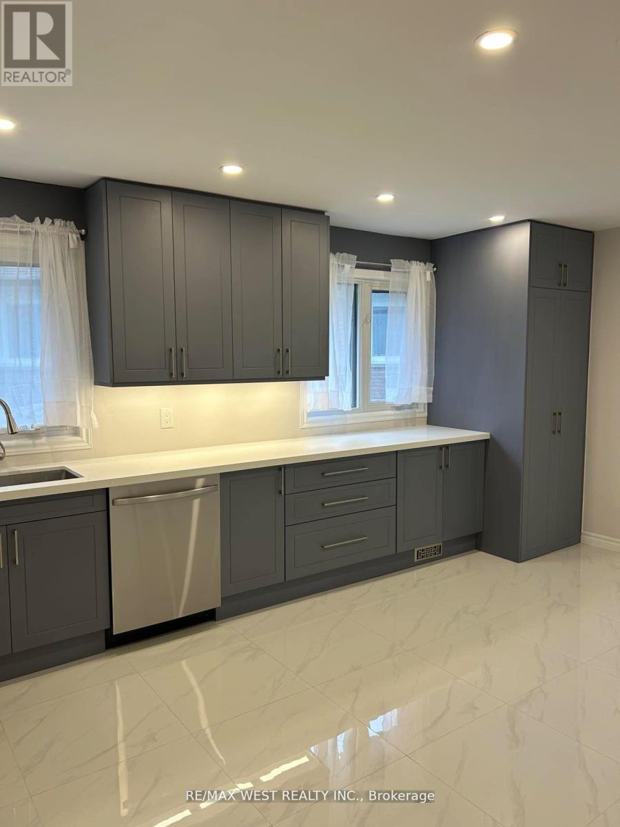 Upper - 21 Tamora Court, Toronto, Ontario  M1S 1H5 - Photo 3 - E12710618