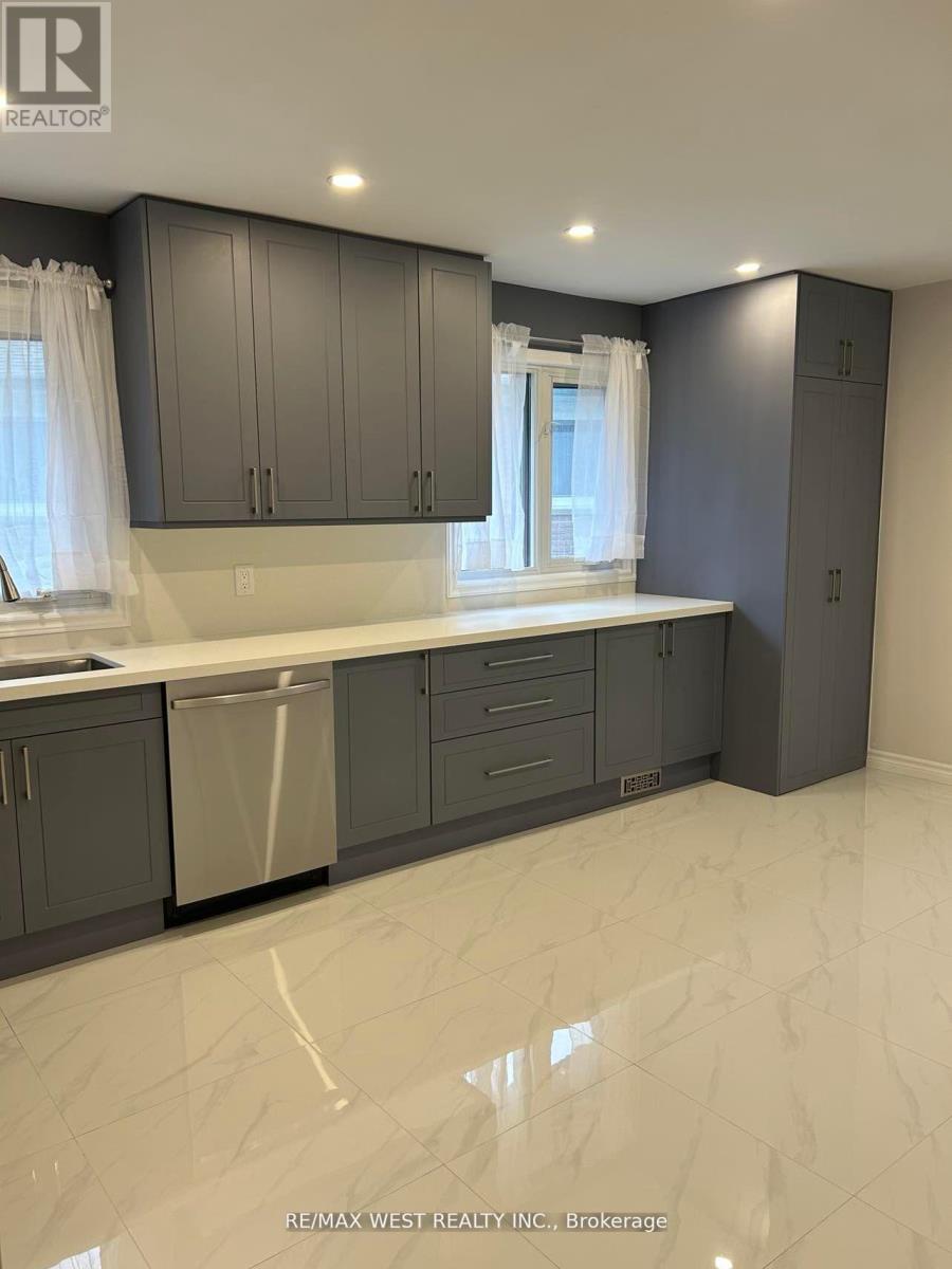 Upper - 21 Tamora Court, Toronto, Ontario  M1S 1H5 - Photo 4 - E12710618