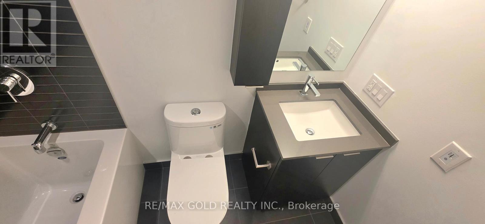 1605 - 3009 Novar Road, Mississauga, Ontario  L5B 1H7 - Photo 6 - W12709024