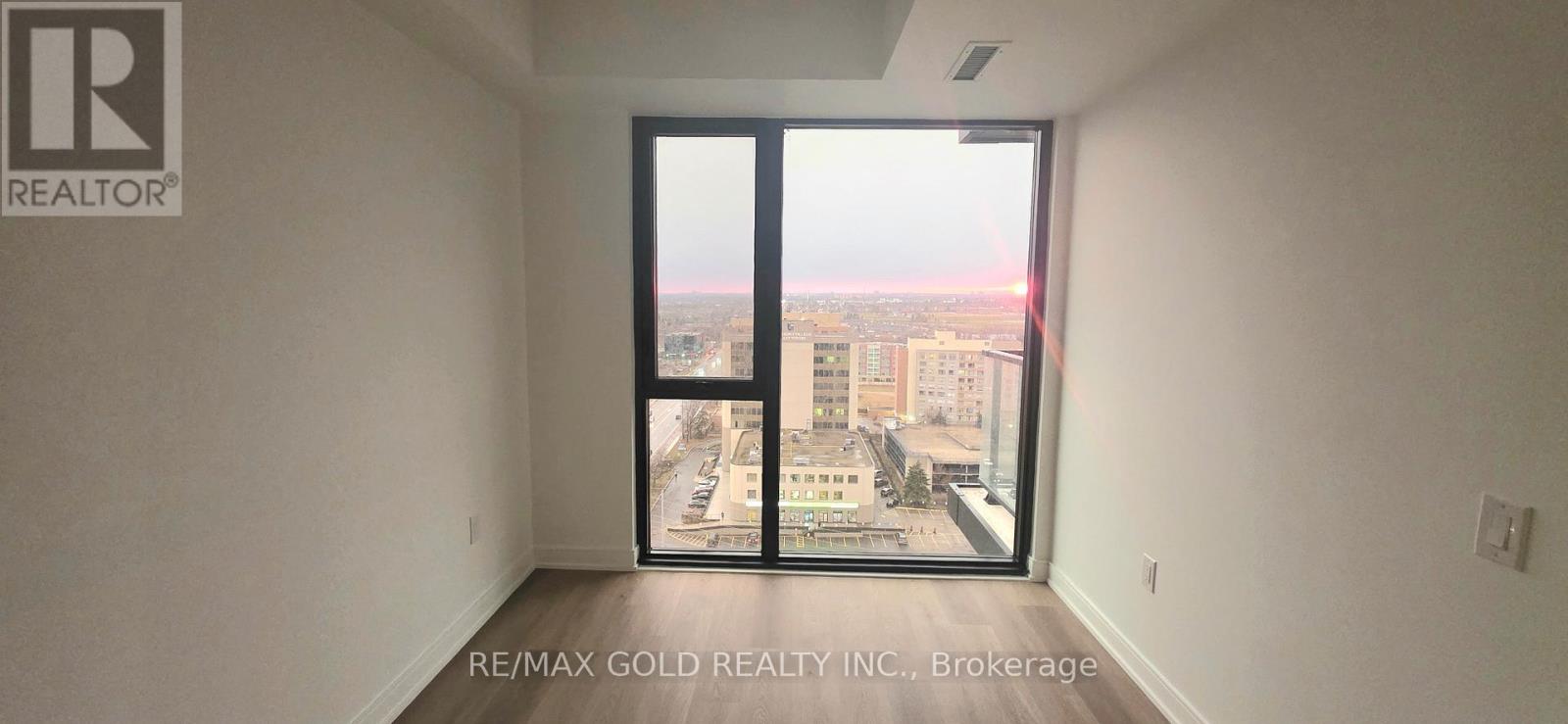 1605 - 3009 Novar Road, Mississauga, Ontario  L5B 1H7 - Photo 8 - W12709024