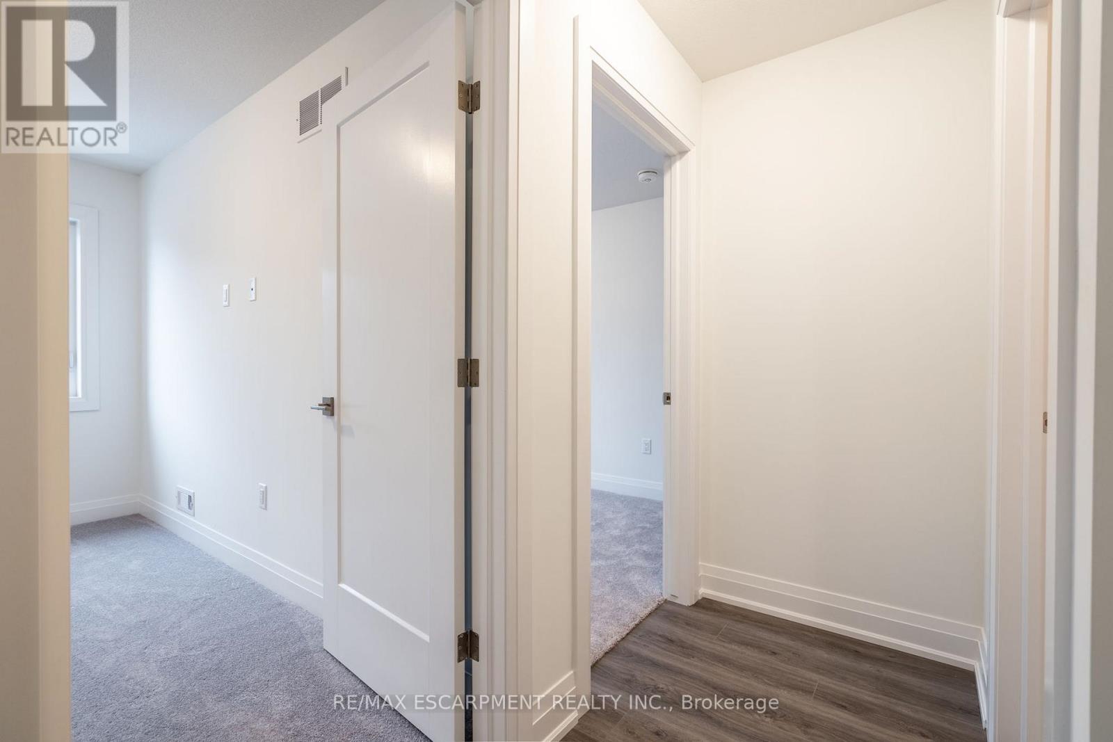 16 Clear Valley Lane, Hamilton, Ontario  L0R 1W0 - Photo 9 - X12697696