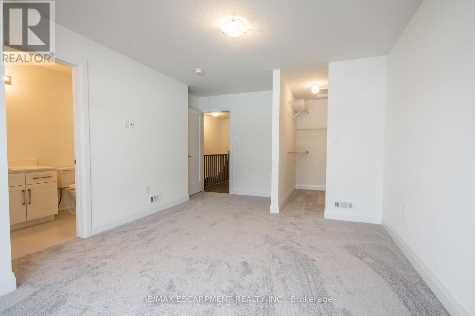 16 Clear Valley Lane, Hamilton, Ontario  L0R 1W0 - Photo 15 - X12697696