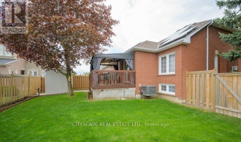 6121 Maple Gate Circle, Mississauga, Ontario  L5N 7B1 - Photo 11 - W12710552