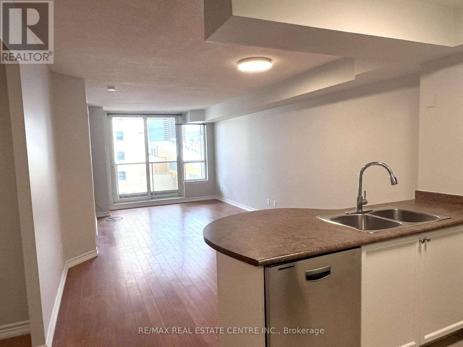 1009 - 4090 Living Art Drive, Mississauga, Ontario  L5B 4M8 - Photo 3 - W12710600