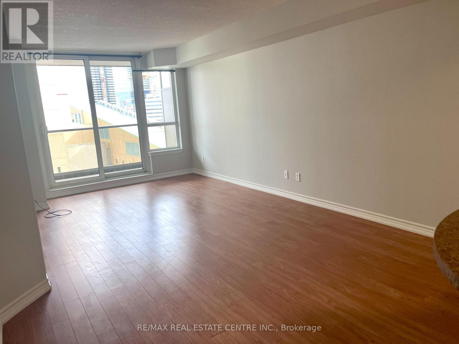 1009 - 4090 Living Art Drive, Mississauga, Ontario  L5B 4M8 - Photo 5 - W12710600