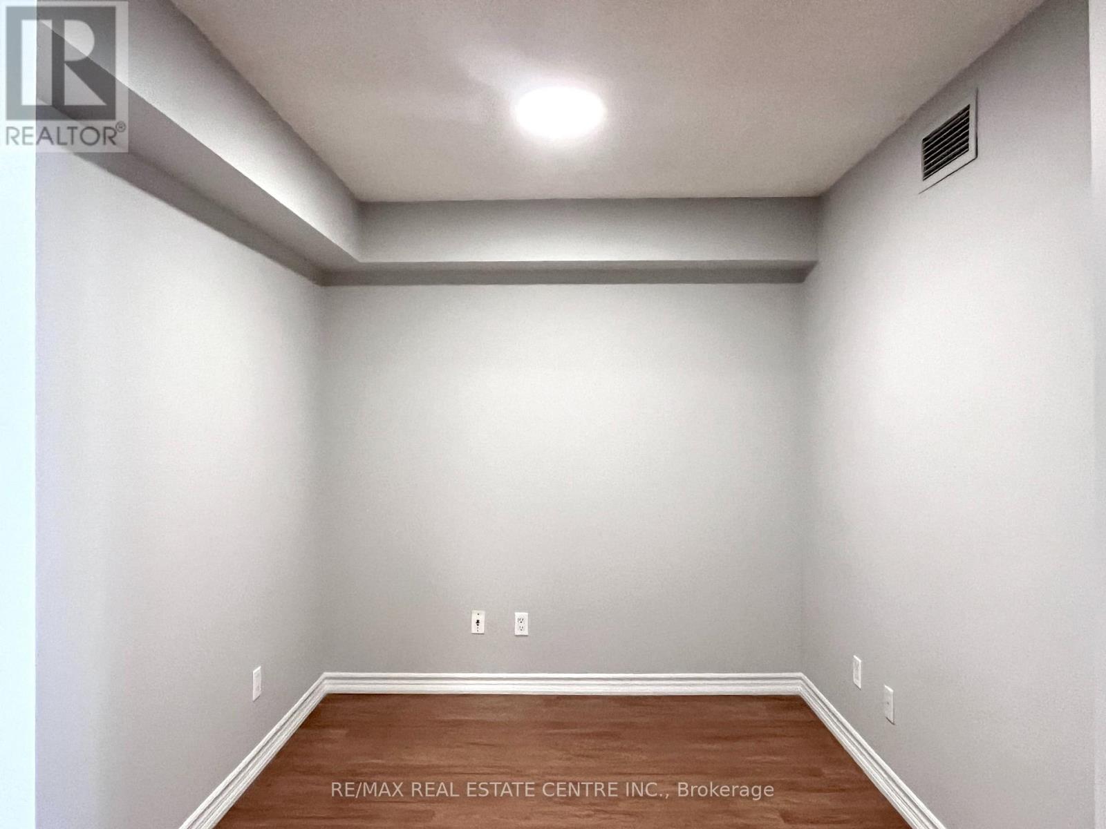 1009 - 4090 Living Art Drive, Mississauga, Ontario  L5B 4M8 - Photo 6 - W12710600