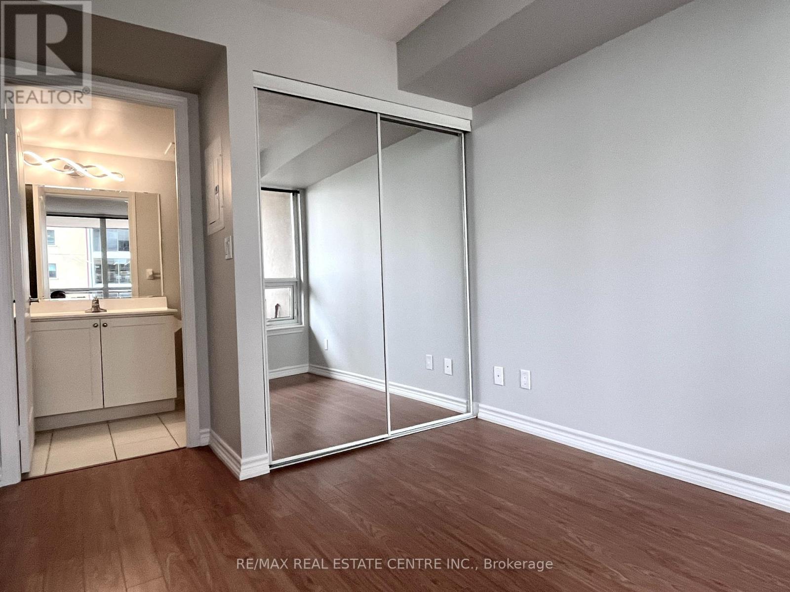 1009 - 4090 Living Art Drive, Mississauga, Ontario  L5B 4M8 - Photo 9 - W12710600