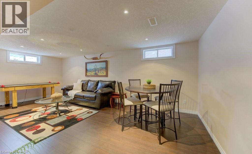 594 Hunters Place, Waterloo, Ontario  N2K 3L3 - Photo 35 - 40799558