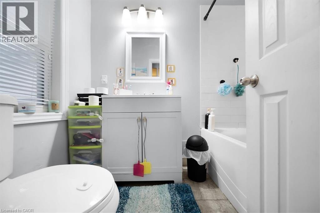 106 Lottridge Street, Hamilton, Ontario  L8L 6T9 - Photo 12 - 40798115