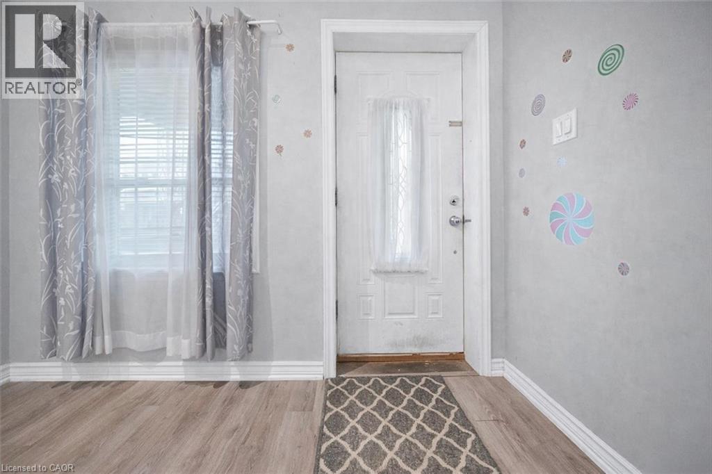 106 Lottridge Street, Hamilton, Ontario  L8L 6T9 - Photo 4 - 40798115