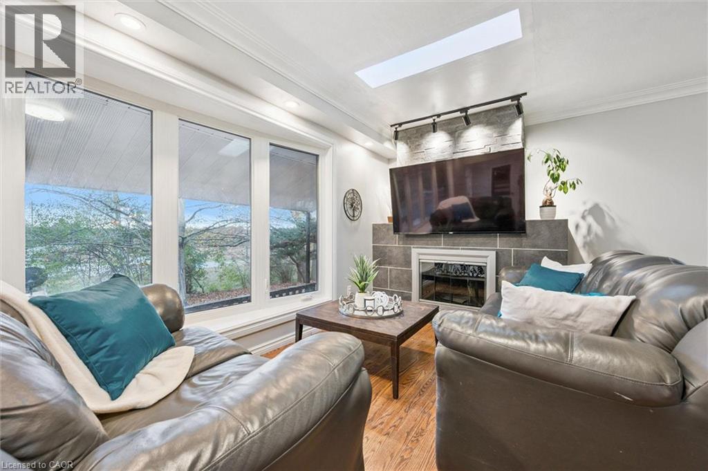 500 Watson Parkway S, Guelph, Ontario  N1L 0N9 - Photo 3 - 40782078