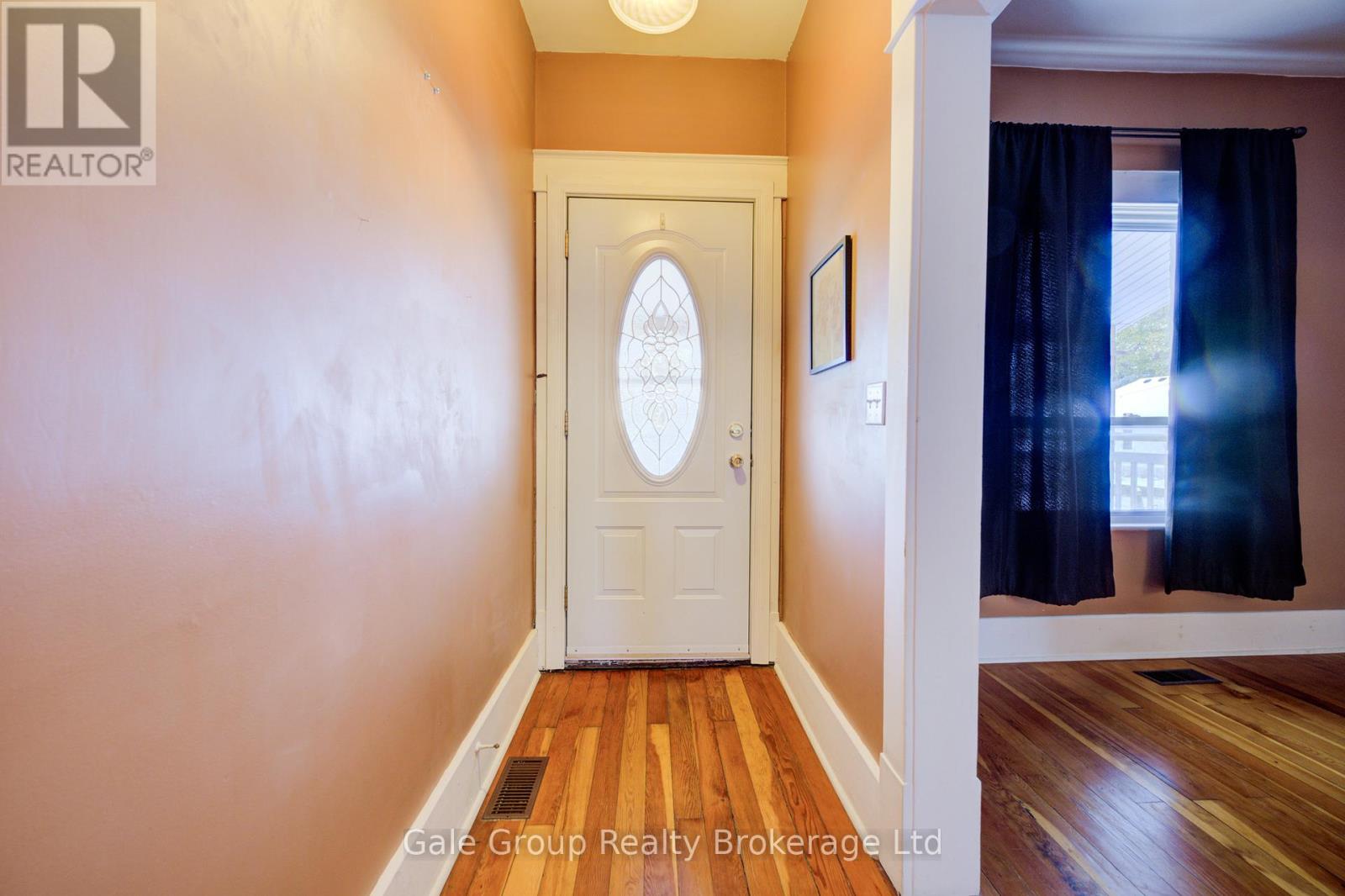 14 Grandview Street, Brantford, Ontario  N3R 1Y4 - Photo 6 - X12710646
