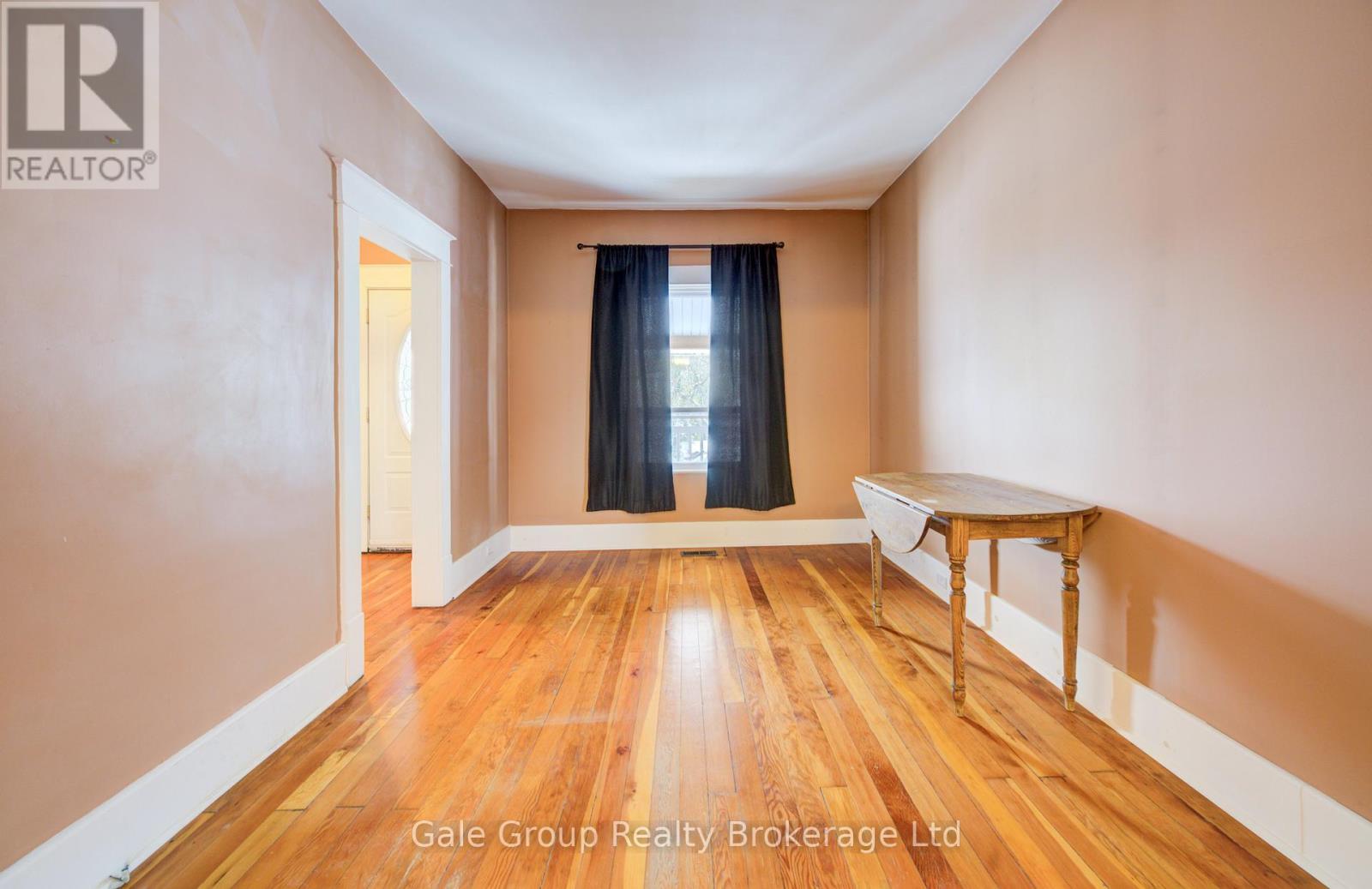 14 Grandview Street, Brantford, Ontario  N3R 1Y4 - Photo 8 - X12710646