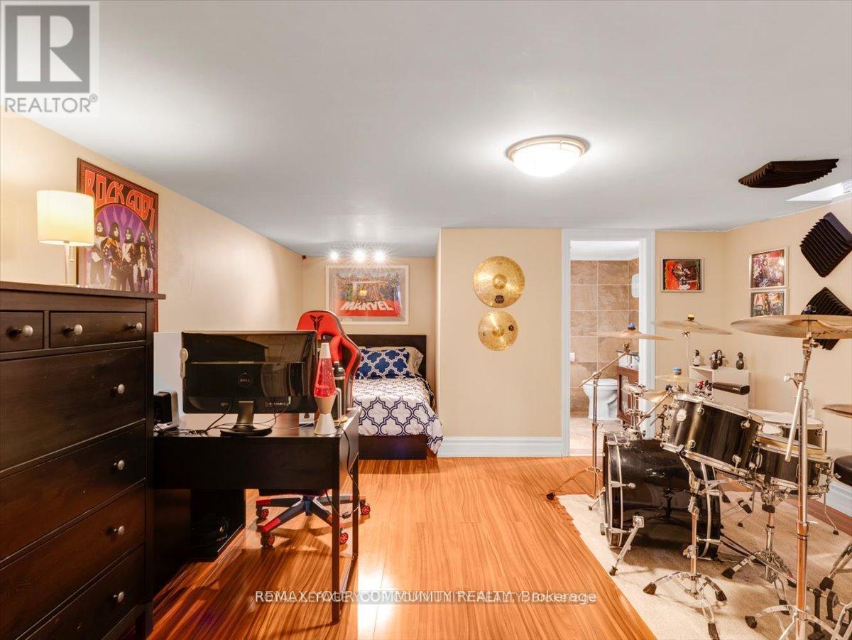 9 Heaney Court, Aurora, Ontario  L4G 0J7 - Photo 43 - N12708258