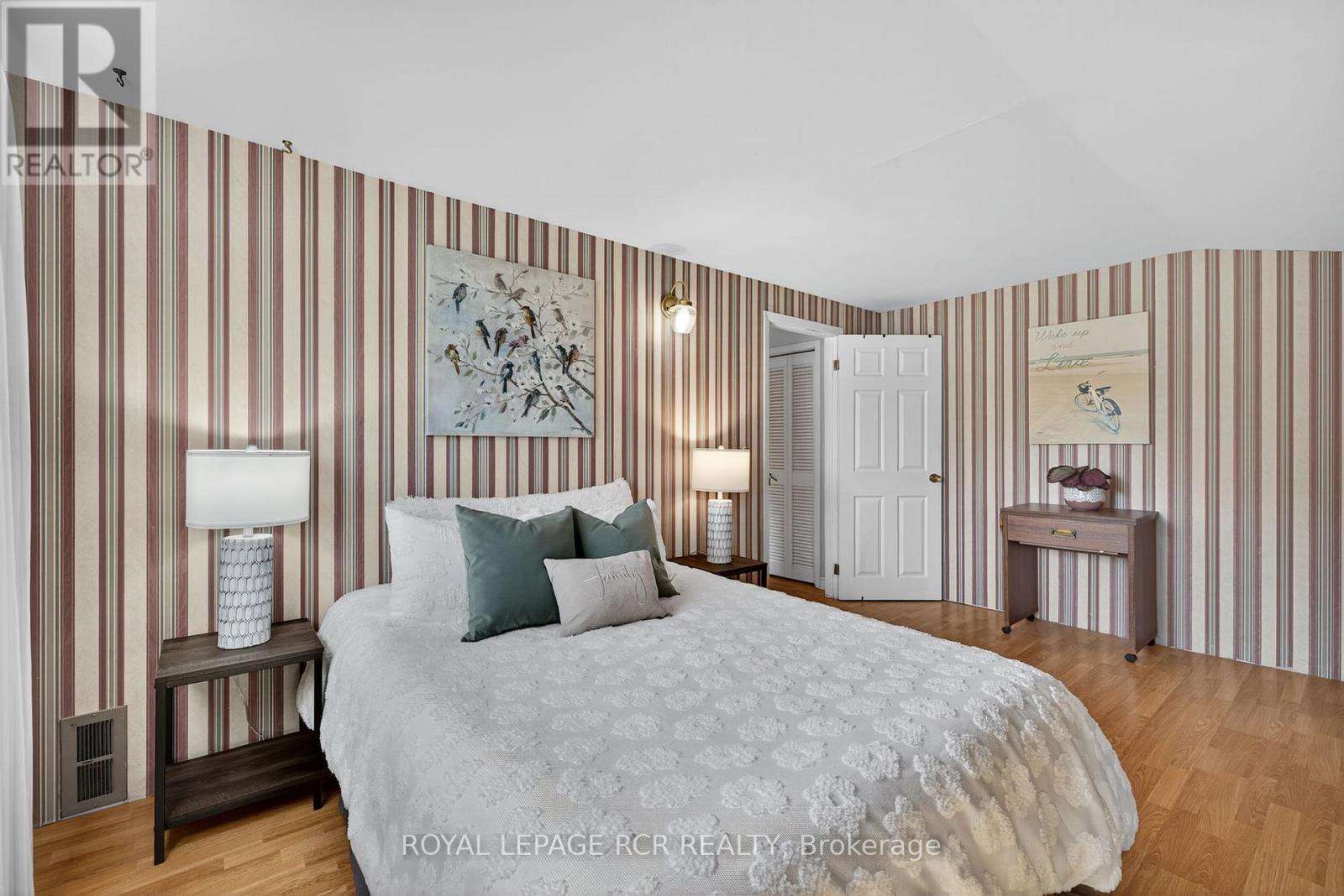 7 Wallace Avenue, Caledon, Ontario  L7E 0M5 - Photo 18 - W12710480