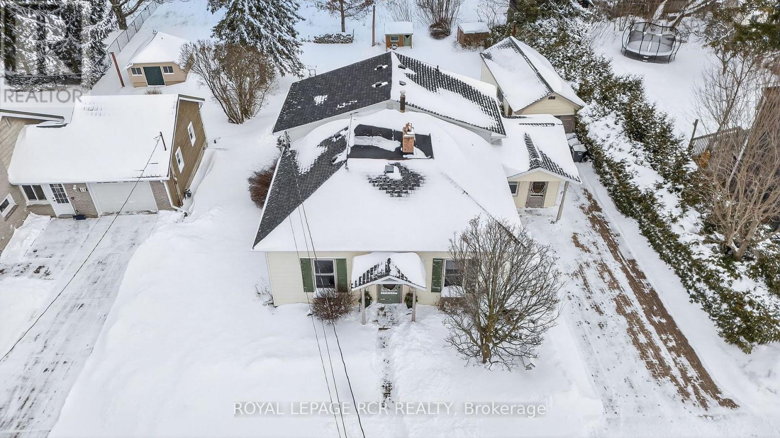 7 Wallace Avenue, Caledon, Ontario  L7E 0M5 - Photo 2 - W12710480