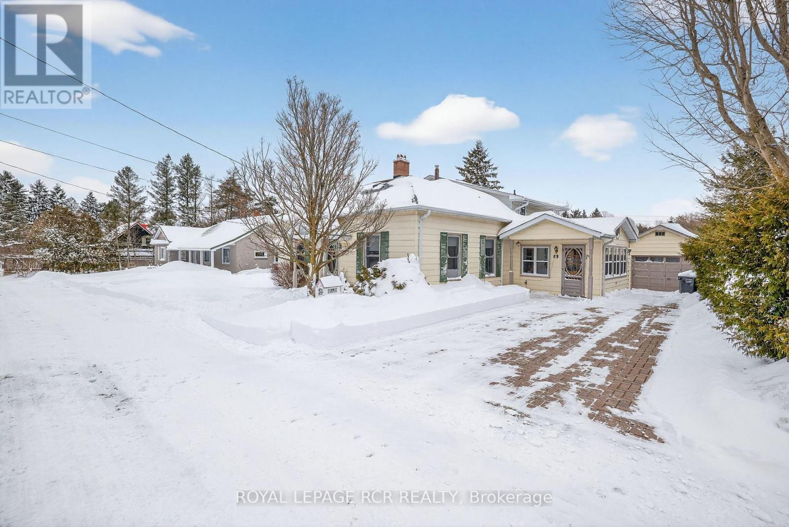 7 Wallace Avenue, Caledon, Ontario  L7E 0M5 - Photo 4 - W12710480