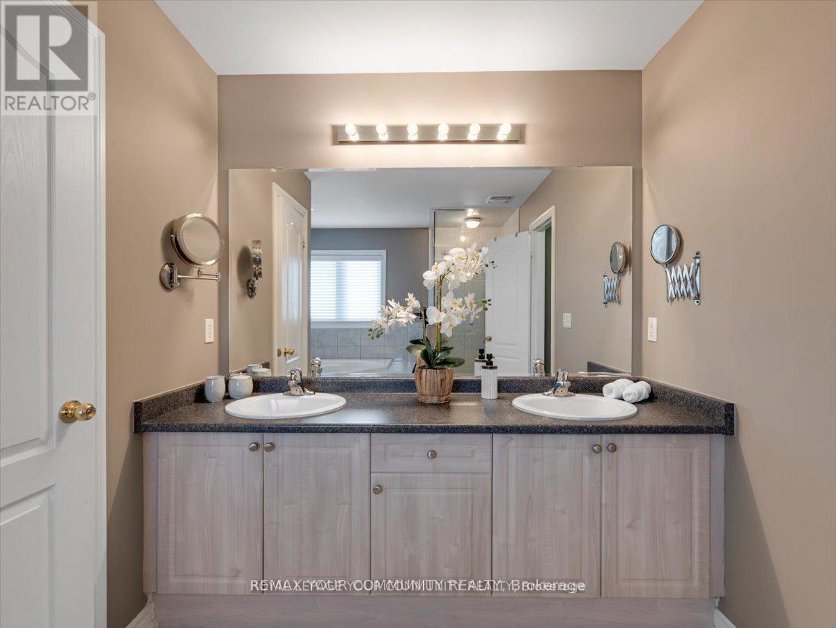 9 Heaney Court, Aurora, Ontario  L4G 0J7 - Photo 24 - N12708258