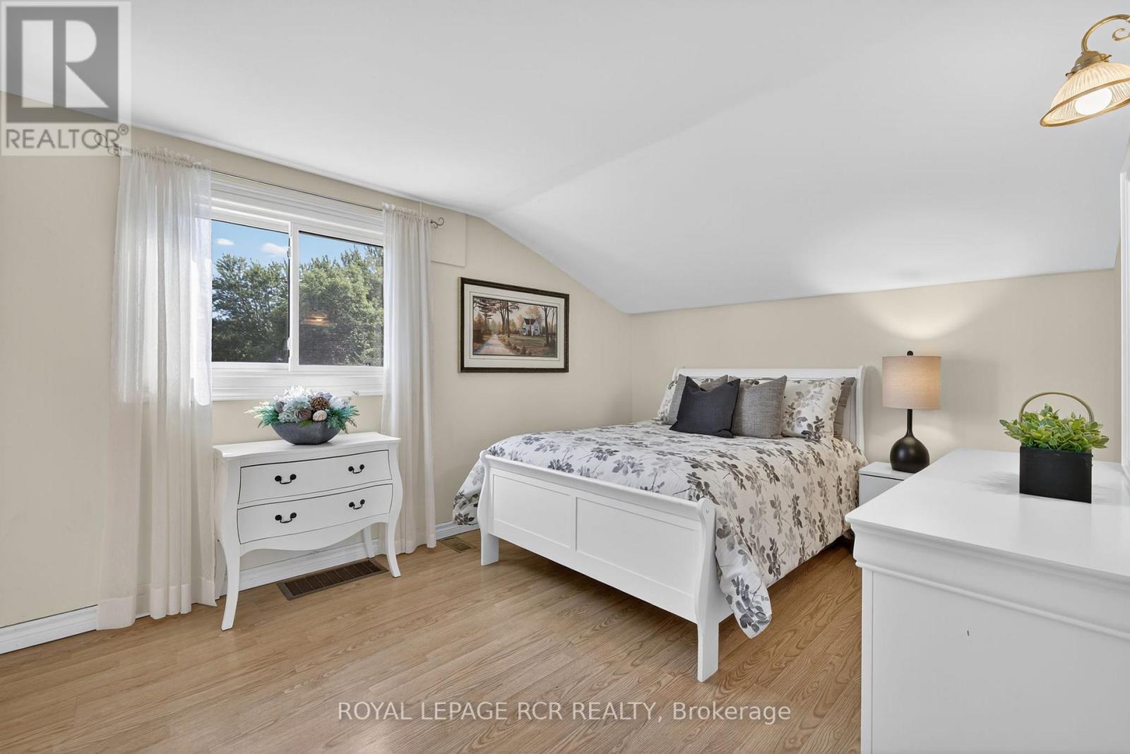 7 Wallace Avenue, Caledon, Ontario  L7E 0M5 - Photo 17 - W12710480