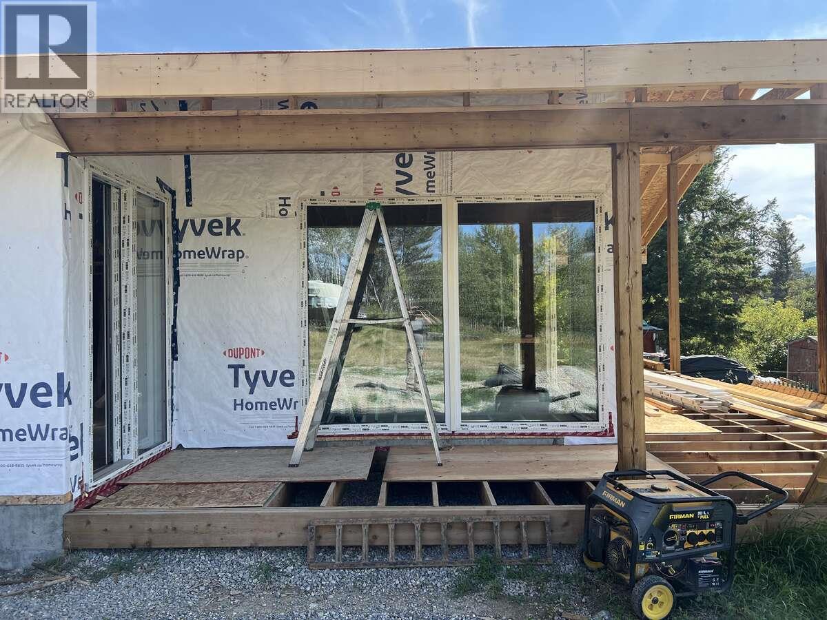 4764 Riverview Drive, Edgewater, British Columbia  V0A 1E0 - Photo 13 - 10373276