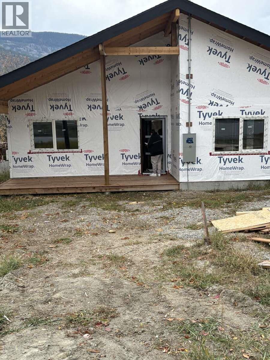 4764 Riverview Drive, Edgewater, British Columbia  V0A 1E0 - Photo 5 - 10373276