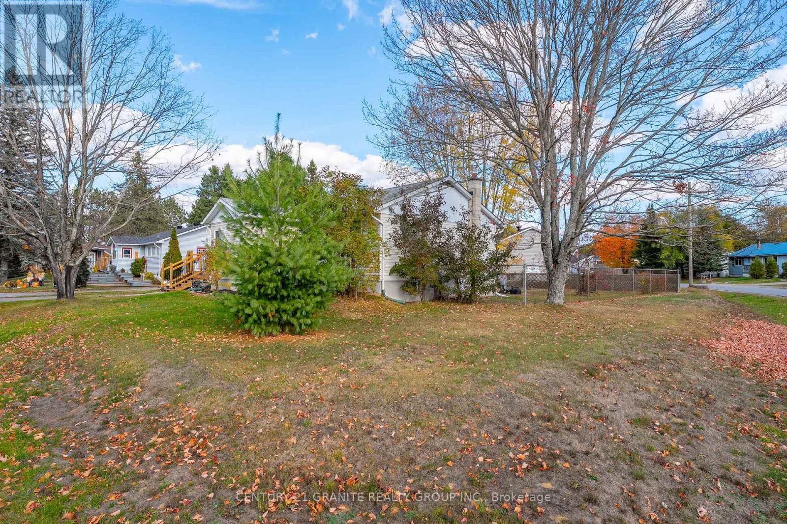 31 Sprucedale Street, Highlands East (Bicroft Ward), Ontario  K0L 1M0 - Photo 33 - X12710656
