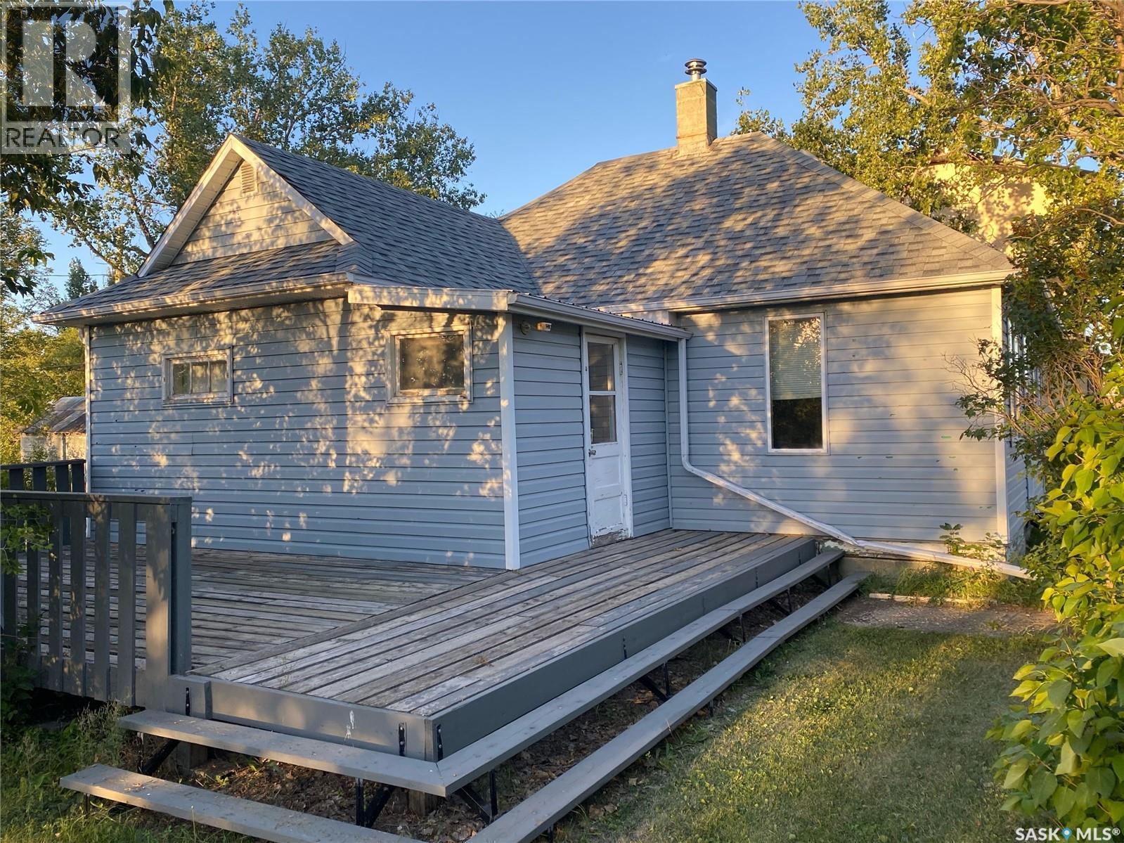 301 Shurygalo Road, Bienfait, Saskatchewan  S0C 0M0 - Photo 1 - SK022266