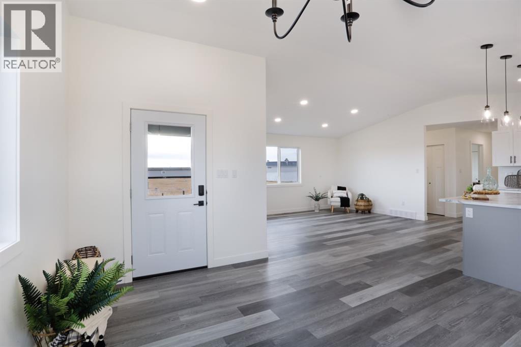 323 20 Street E, Brooks, Alberta  T1R 0W9 - Photo 4 - A2266150