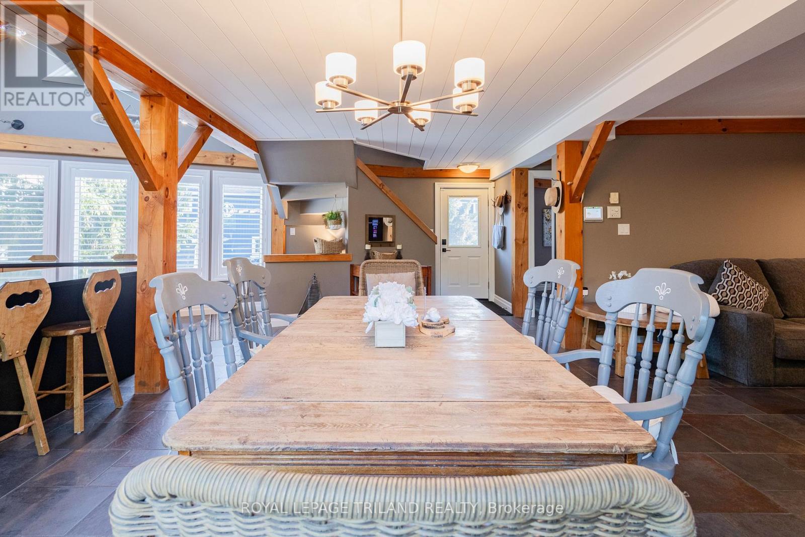 42 Lakeside Circle, Lambton Shores, Ontario  N0M 1T0 - Photo 26 - X12710844