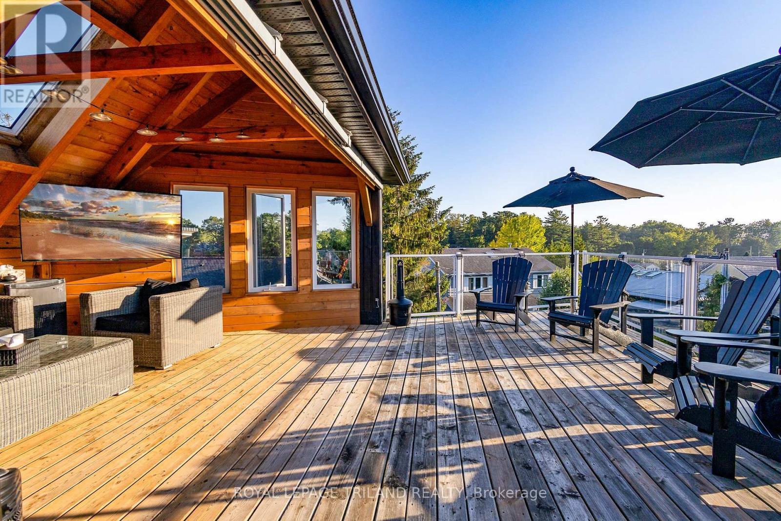 42 Lakeside Circle, Lambton Shores, Ontario  N0M 1T0 - Photo 43 - X12710844