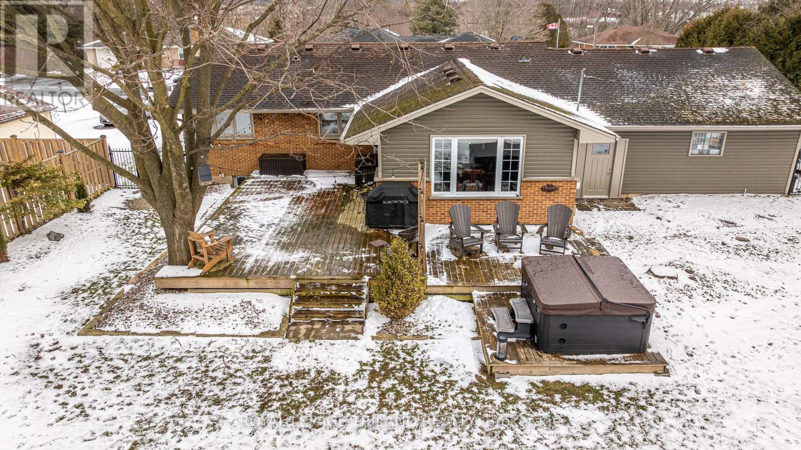 231 Thames Crescent, Thames Centre, Ontario  N0L 1G0 - Photo 32 - X12710854