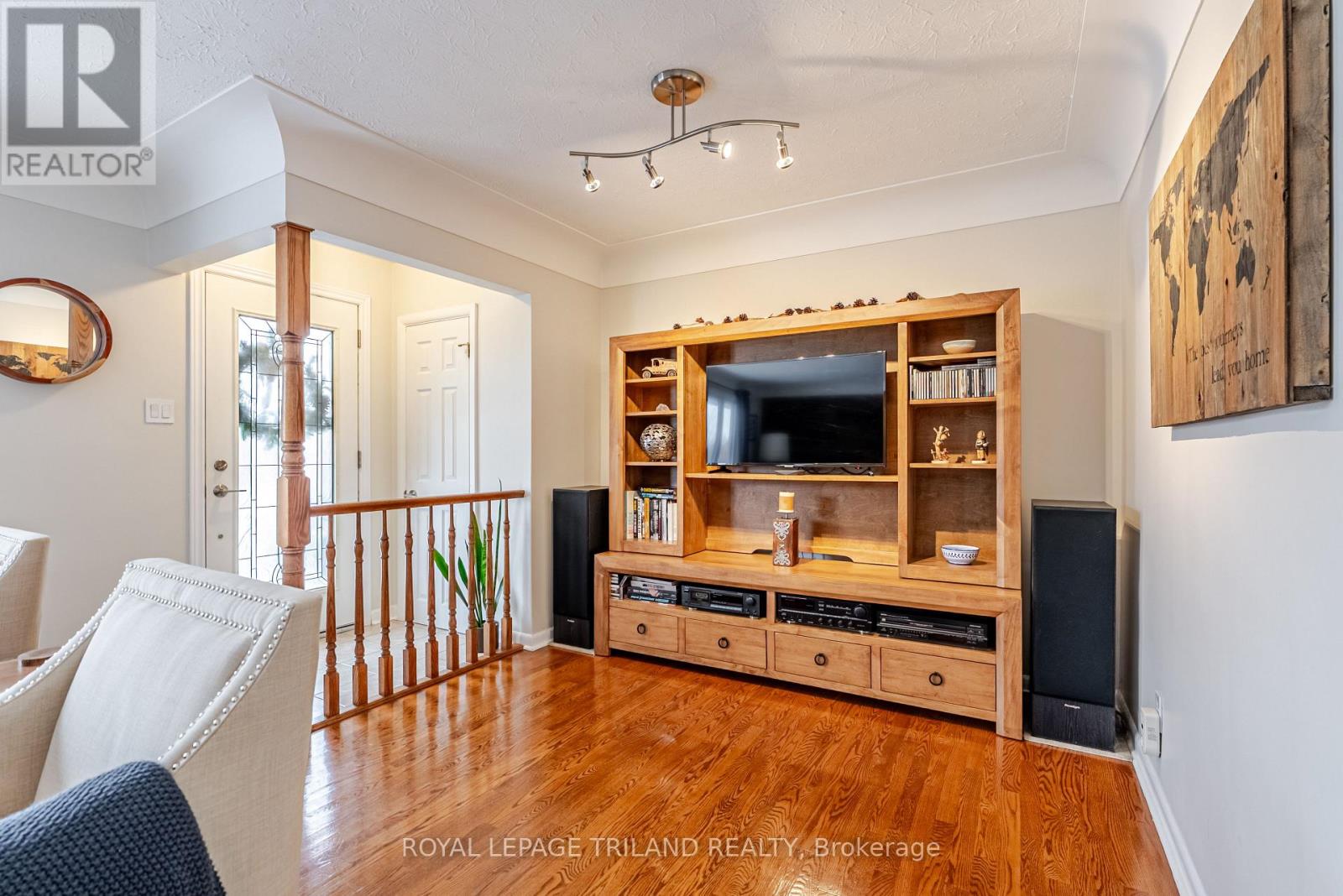 231 Thames Crescent, Thames Centre, Ontario  N0L 1G0 - Photo 5 - X12710854