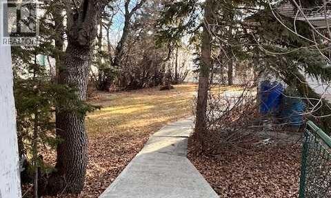 220 First Street E, Cochrane, Alberta  T4C 1Z3 - Photo 11 - A2279789