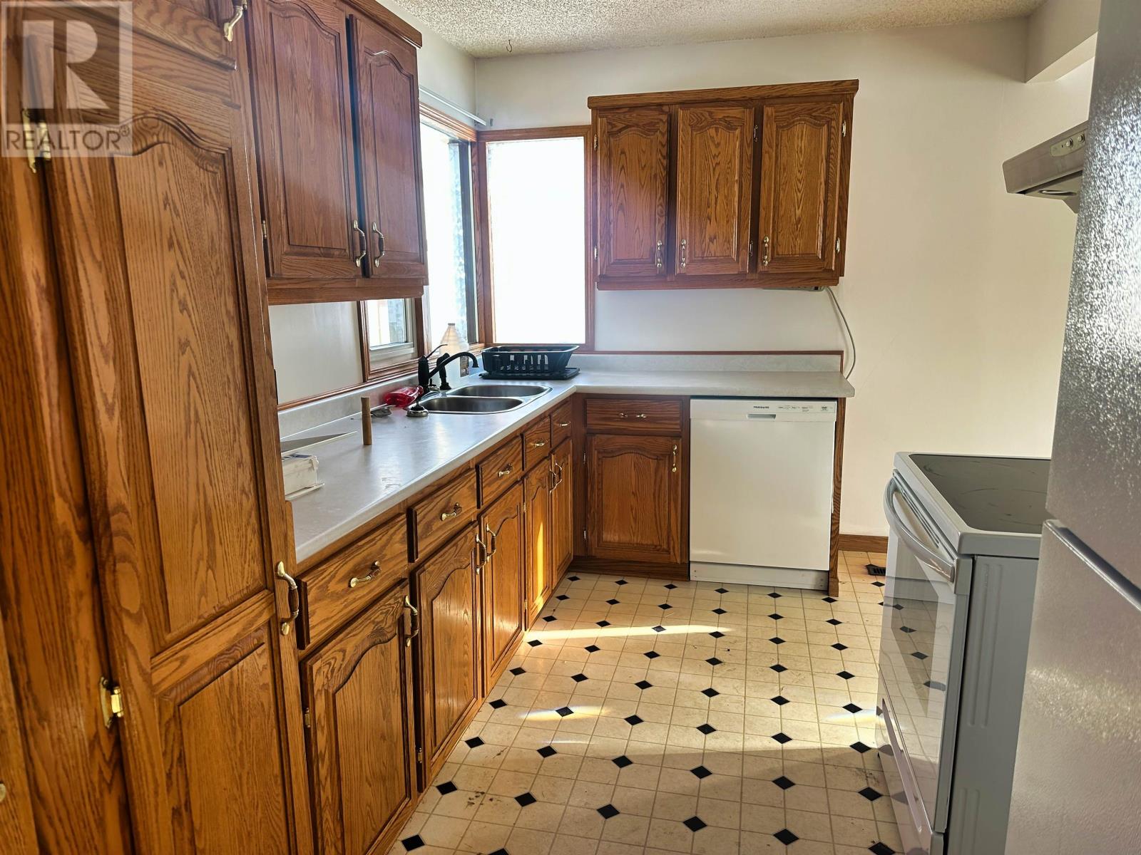 77 Rankin Street, Red Rock, Ontario  P0T 2P0 - Photo 9 - TB253676