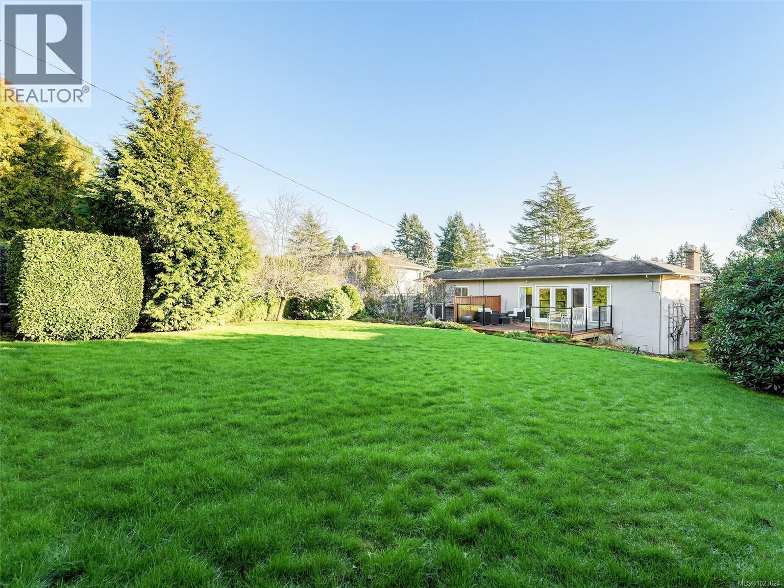 2344 Middowne Rd, Oak Bay, British Columbia  V8R 3K5 - Photo 35 - 1023624