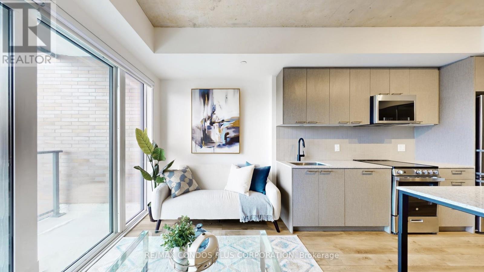 402 - 1808 St Clair Avenue W, Toronto, Ontario  M6N 0C1 - Photo 3 - W12649276