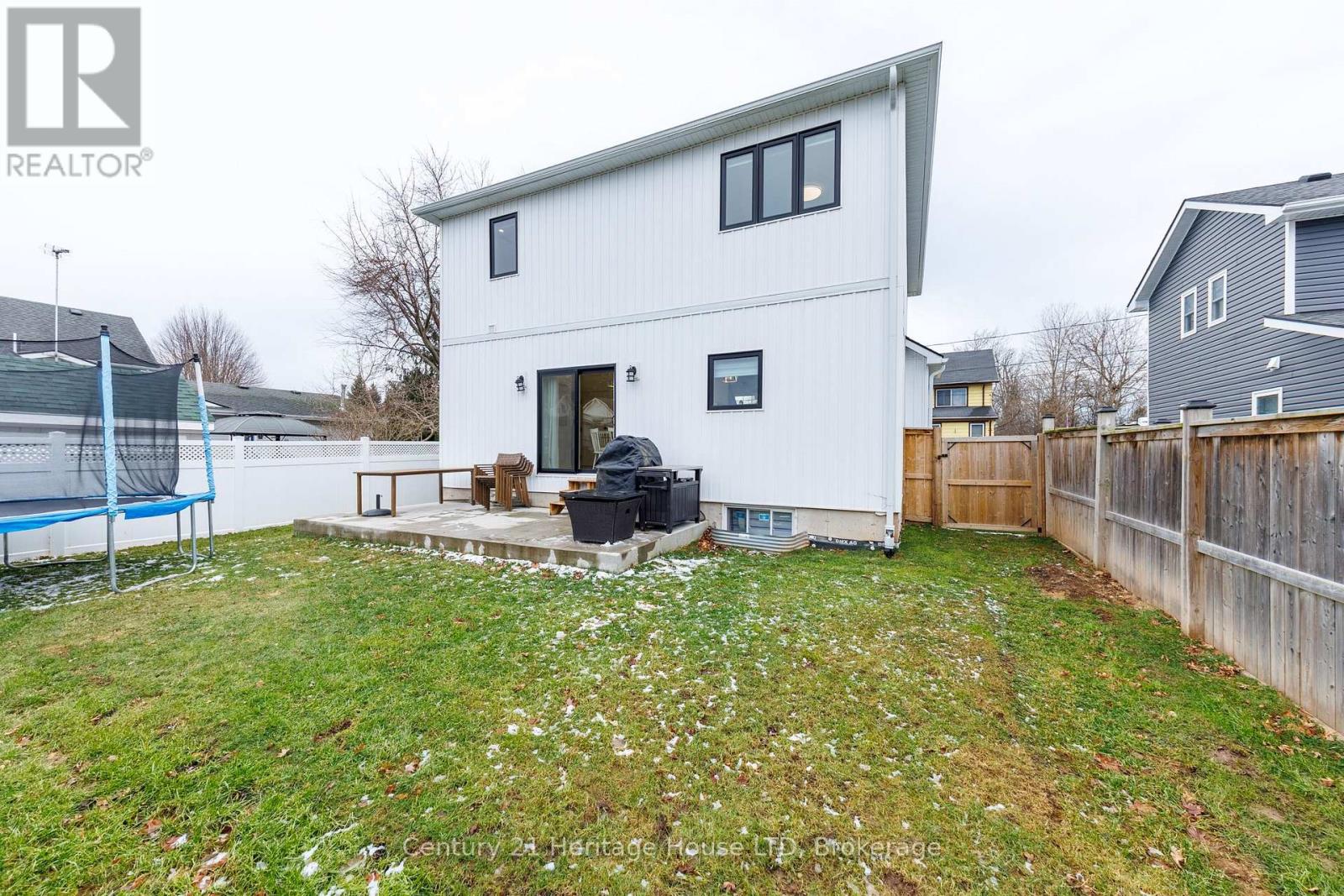 18 Parkview Avenue, Fort Erie, Ontario  L2A 5L7 - Photo 43 - X12710778