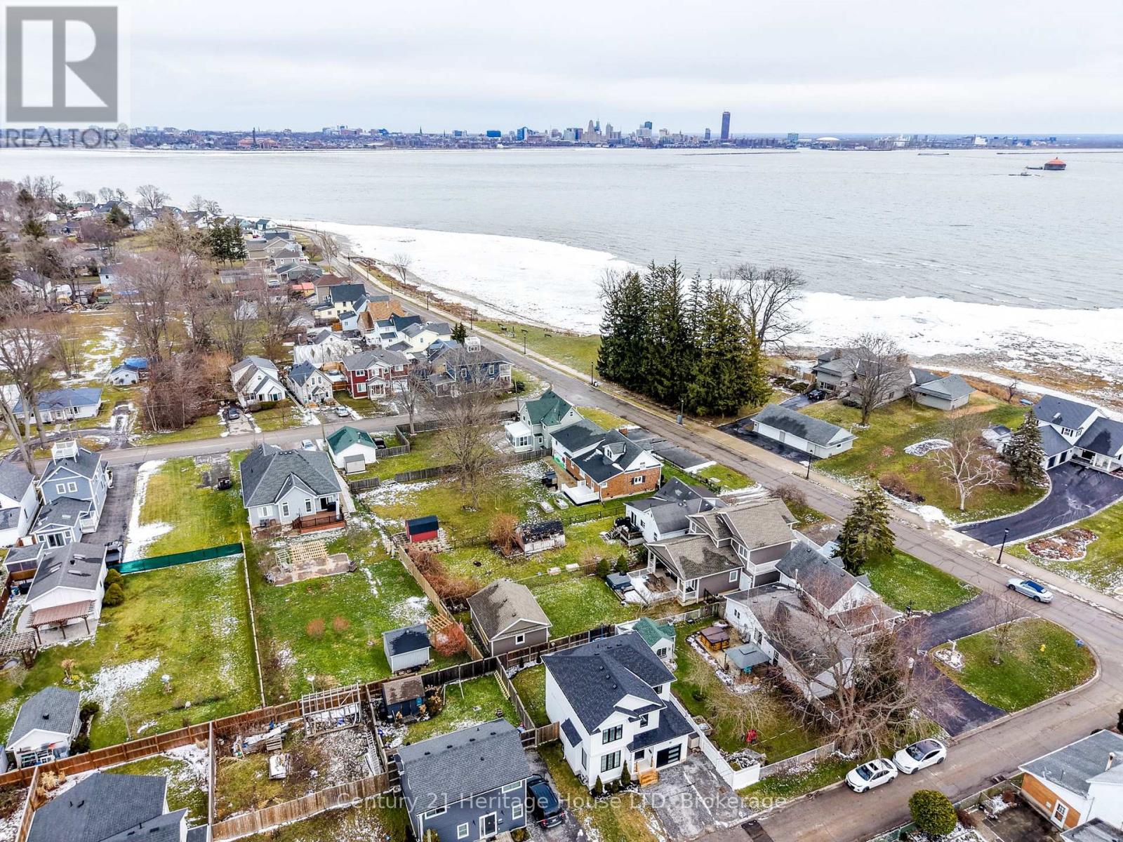 18 Parkview Avenue, Fort Erie, Ontario  L2A 5L7 - Photo 45 - X12710778