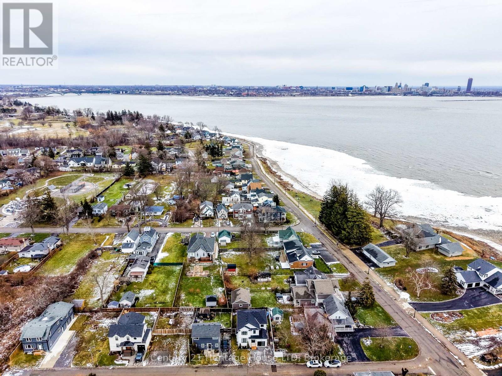 18 Parkview Avenue, Fort Erie, Ontario  L2A 5L7 - Photo 46 - X12710778