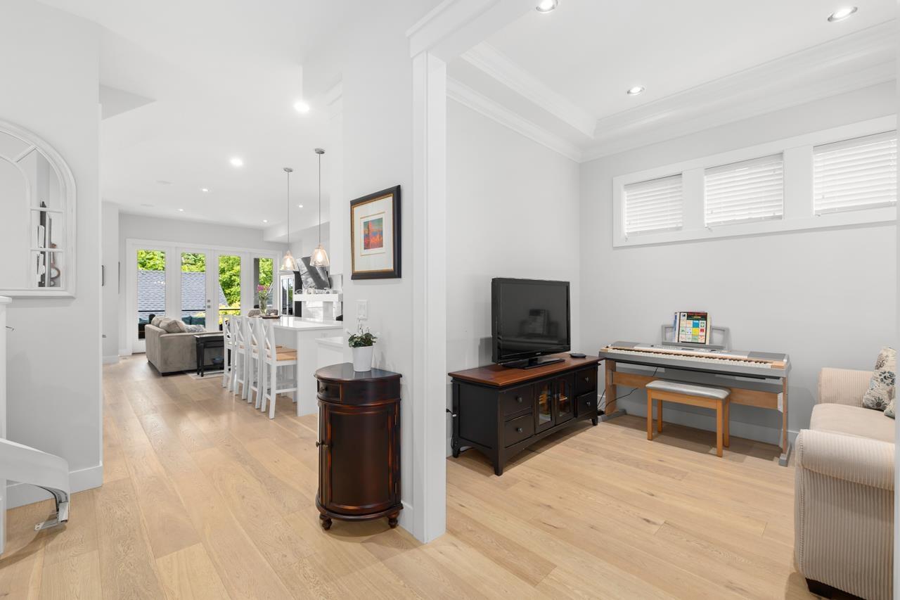 2131 164a Street, Surrey, British Columbia  V3Z 0V5 - Photo 9 - R3080855