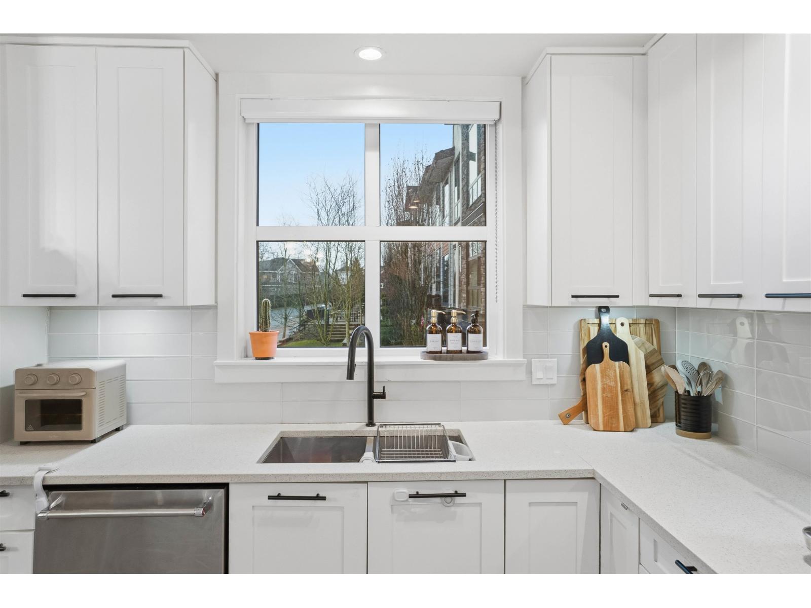 215 16488 64 Avenue, Surrey, British Columbia  V3S 6X6 - Photo 11 - R3080609