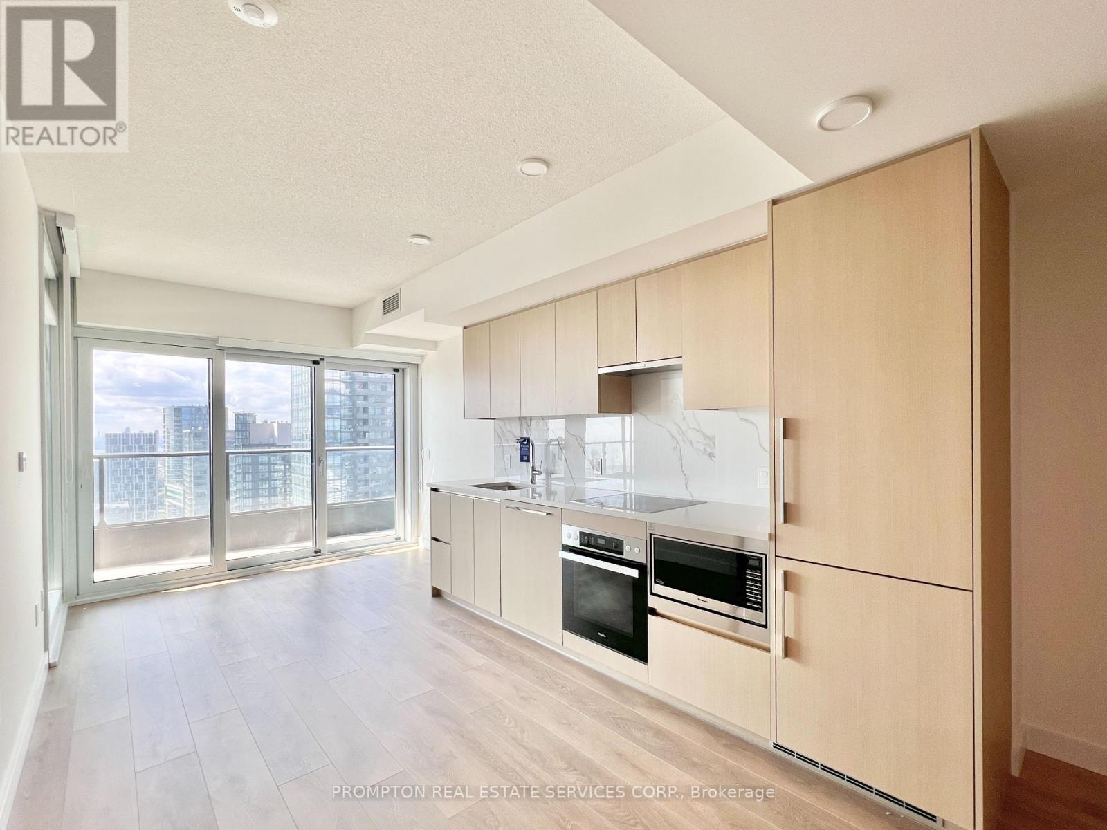 4312 - 3 Concord Cityplace Way, Toronto, Ontario  M5V 0X4 - Photo 3 - C12710644